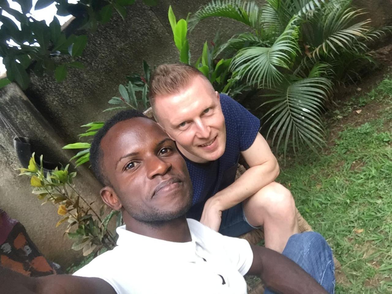 TGS Homestay Kampala Luaran gambar