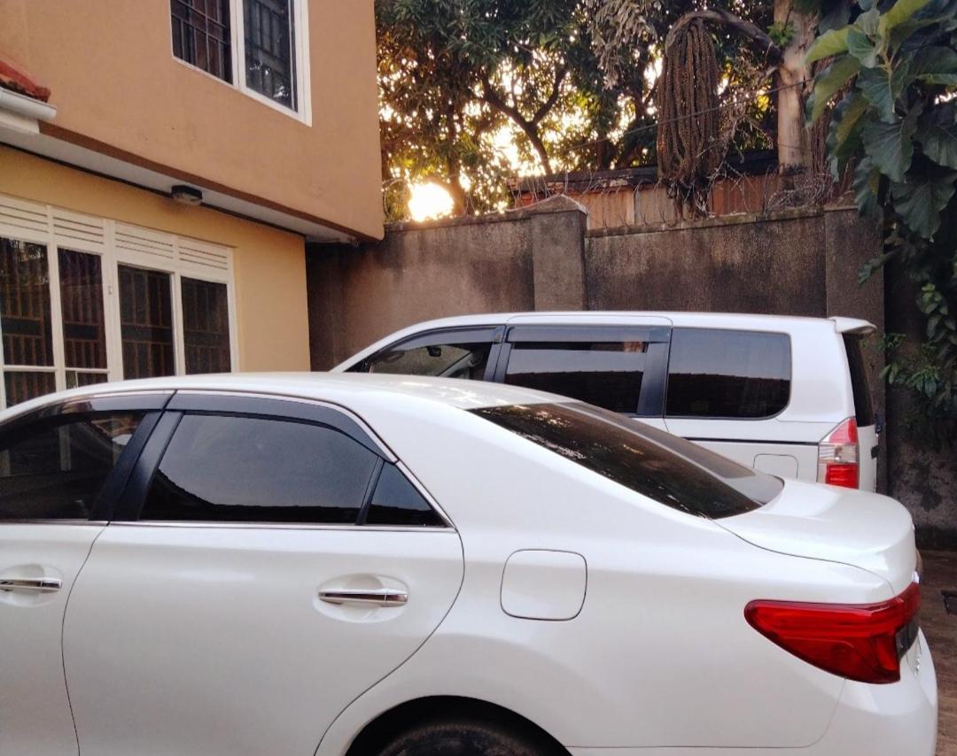 TGS Homestay Kampala Luaran gambar