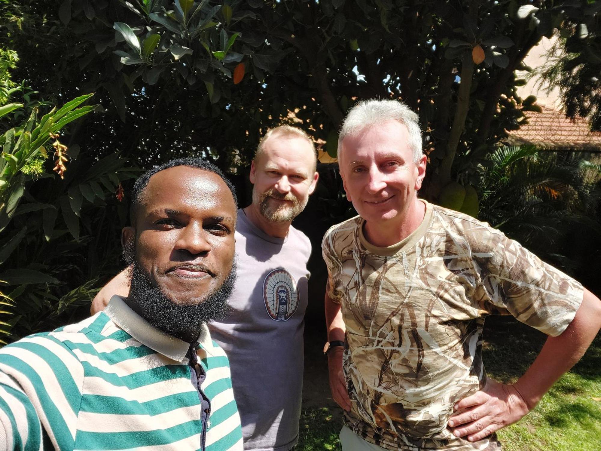 TGS Homestay Kampala Luaran gambar